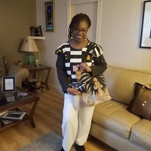 Meet your Posher, Marcia